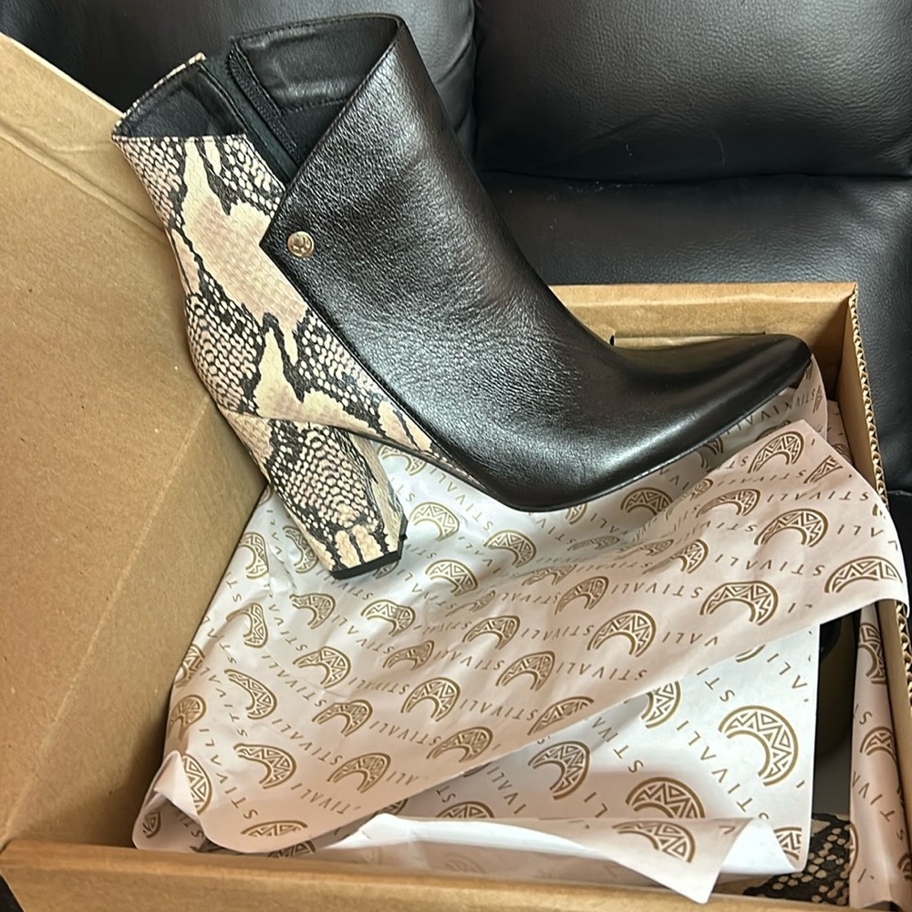 Stival Hand Crafted Leather Booties
